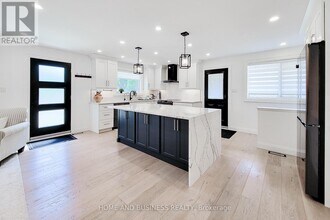 622 Braemore Rd in Burlington, ON - Building Photo - Building Photo