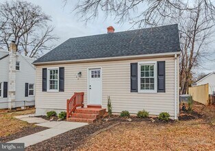 108 New Jersey Ave NW in Glen Burnie, MD - Building Photo - Building Photo