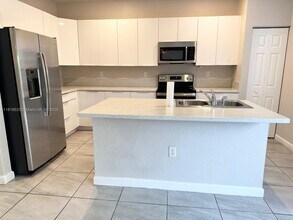 11941 SW 150th Pl in Miami, FL - Building Photo - Building Photo