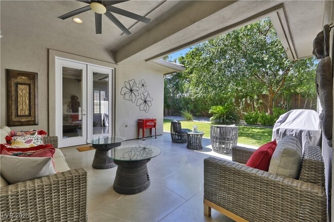 609 Point Ridge Pl