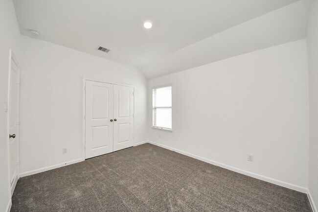 property at 22658 Sutherland Bend Ln