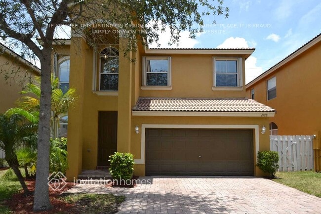property at 4928 SW 38th Way