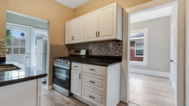 1207 W Gray St, Unit 2 in Houston, TX - Building Photo - Building Photo