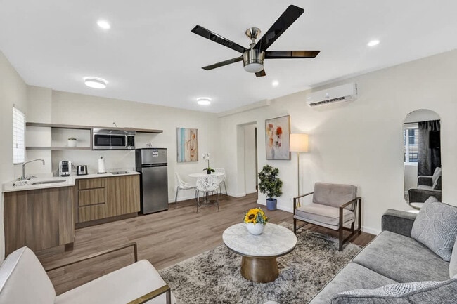 3020 Seville St, Unit SI ID1503974P in Fort Lauderdale, FL - Building Photo - Building Photo