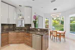 3761 194th Ln in Sunny Isles Beach, FL - Building Photo - Building Photo