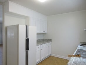 326 W Hampton Ave in Sumter, SC - Foto de edificio - Building Photo