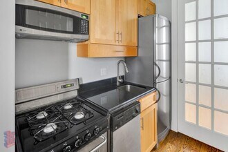 345 E 5th St in New York, NY - Building Photo - Building Photo