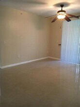 2544 Centergate Dr in Miramar, FL - Building Photo - Building Photo