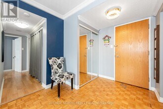 2759 Carousel Crescent in Ottawa, ON - Building Photo - Building Photo