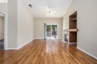 2006 Trailside Dr in Brentwood, CA - Building Photo - Building Photo