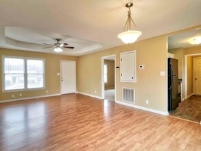 613 Joshua Dr in Clarksville, TN - Building Photo - Building Photo