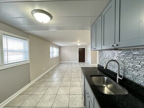 9632 Ivanhoe Ave in Schiller Park, IL - Building Photo - Building Photo