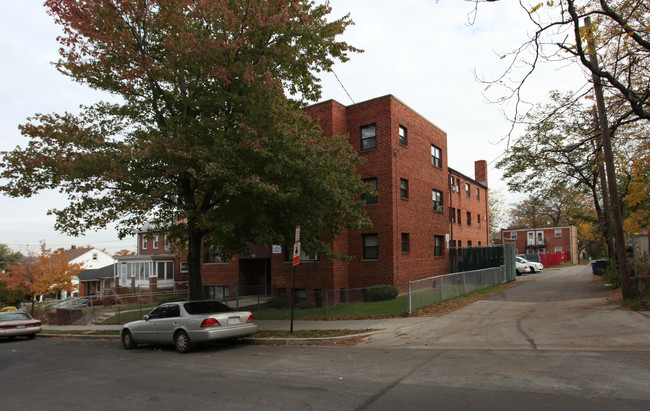 917 48th St NE in Washington, DC - Building Photo - Building Photo