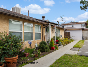 10425 McVine Ave in Sunland, CA - Building Photo - Building Photo