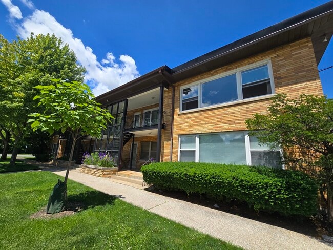 property at 1301 N Harlem Ave