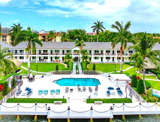 1035 Spanish River Rd in Boca Raton, FL - Building Photo - Building Photo