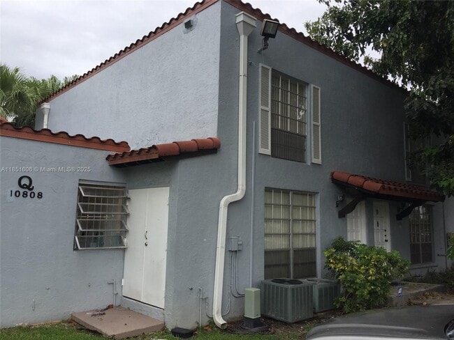 property at 10808 N Kendall Dr