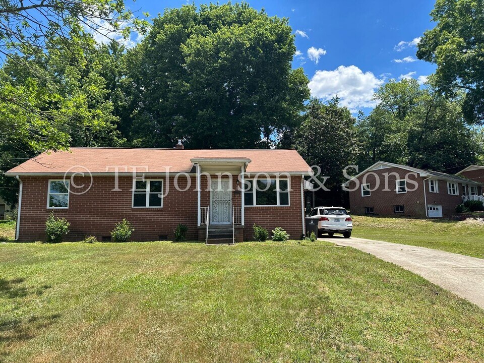 603 Kinard Dr NE in Winston-Salem, NC - Building Photo
