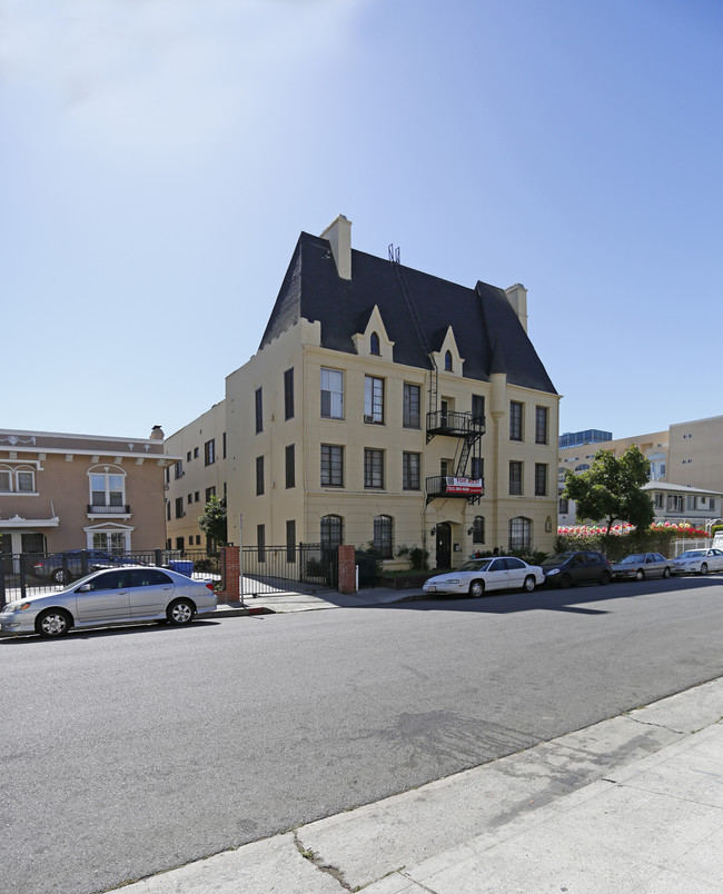 520 S Serrano Ave in Los Angeles, CA - Foto de edificio - Building Photo