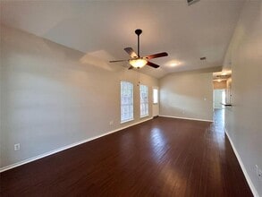 12303 Abney Dr in Austin, TX - Foto de edificio - Building Photo