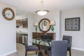 Ashley Oaks Apartments in Carrollton, GA - Foto de edificio - Building Photo