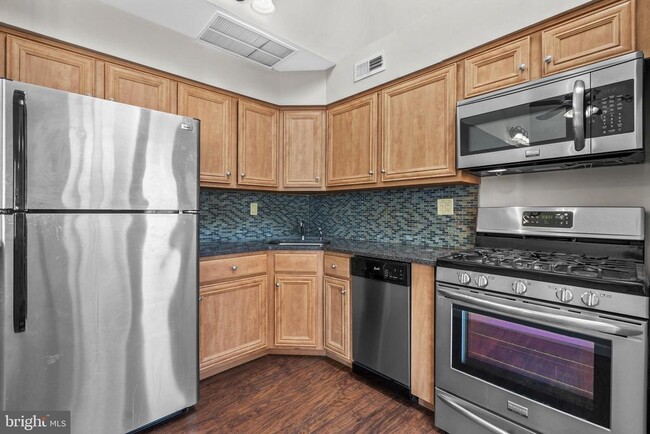 9496 Convent Ln in Philadelphia, PA - Building Photo - Building Photo