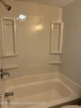922 S Webster Ave-Unit -2 in Scranton, PA - Building Photo - Building Photo