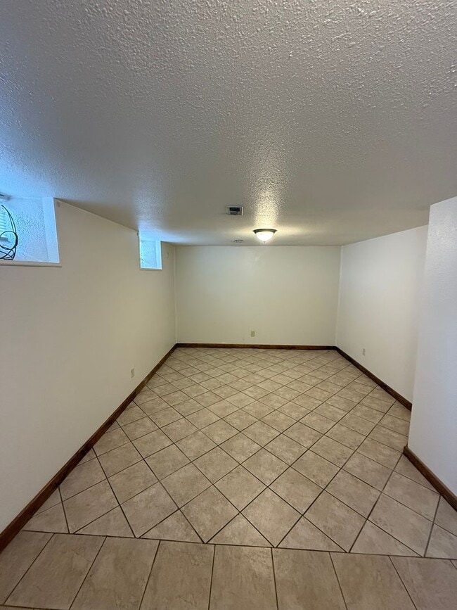 227 W 14th St in Junction City, KS - Building Photo - Building Photo