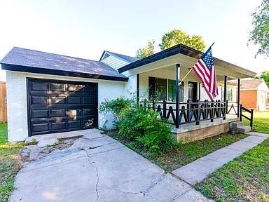 property at 2808 Grayson Dr
