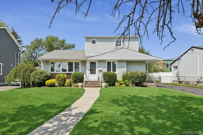 property at 17 Columbia Rd