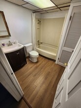 829 Kentner St, Unit Upper in Defiance, OH - Building Photo - Building Photo