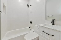 177 Chelsea St, Unit #1 in Boston, MA - Building Photo - Building Photo