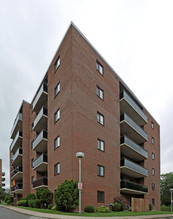 Gardenwood Towers in London, ON - Building Photo - Building Photo