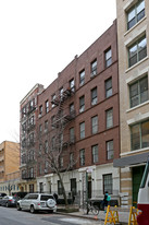 352-354 W 18th St in New York, NY - Foto de edificio - Building Photo