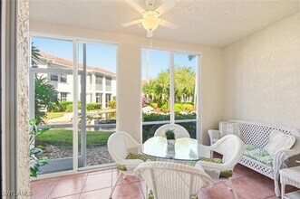 600 L'Ambiance Cir in Naples, FL - Building Photo - Building Photo