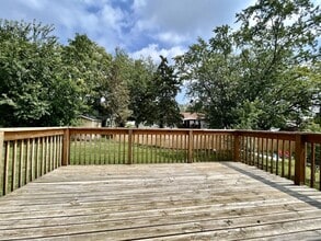 5500 Kalamazoo Ave SE in Kentwood, MI - Building Photo - Building Photo