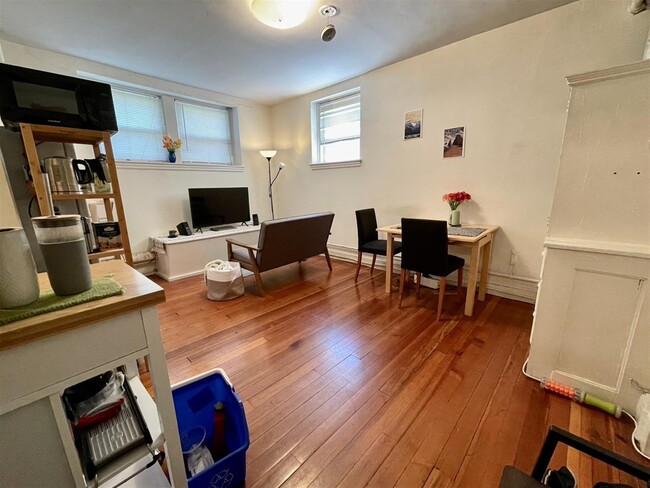 77 Martin St, Unit 2B