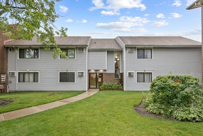 3100 Bayside Dr in Palatine, IL - Building Photo - Building Photo