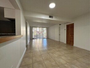 1350 SE 3rd Ave in Dania Beach, FL - Building Photo - Building Photo