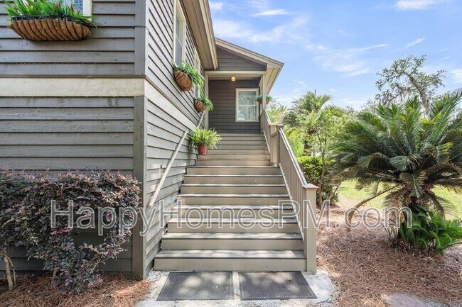 236 Bayview Drive in Mount Pleasant, SC - Building Photo - Building Photo