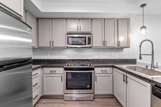 128 on State in Kirkland, WA - Building Photo - Building Photo