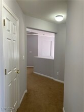 10015 Willowbrook Pond Rd in Las Vegas, NV - Building Photo - Building Photo