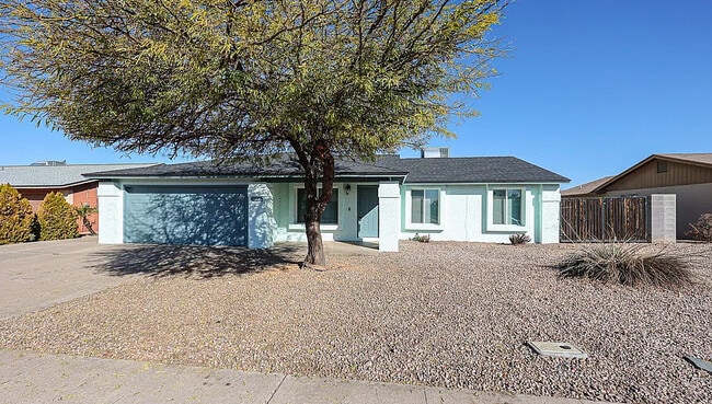 property at 604 W Kiva Ave