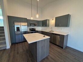 6816 27th St S in Fargo, ND - Building Photo