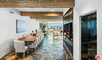 23614 Malibu Colony Rd in Malibu, CA - Foto de edificio - Building Photo