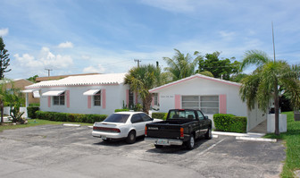 Bahama House Apartments