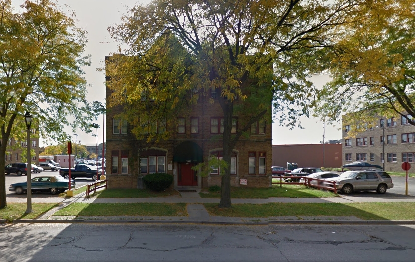 2041 W Atkinson Ave in Milwaukee, WI - Foto de edificio