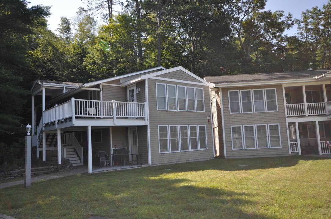 1330 Lake St in Bristol, NH - Building Photo