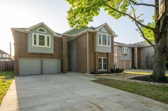 6400 Meadowglen Dr in Arlington, TX - Building Photo - Building Photo