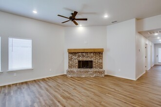 12108 Elkhart Ave in Lubbock, TX - Building Photo - Building Photo